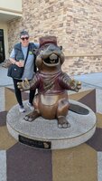 Eileen posing at Buc-ee's